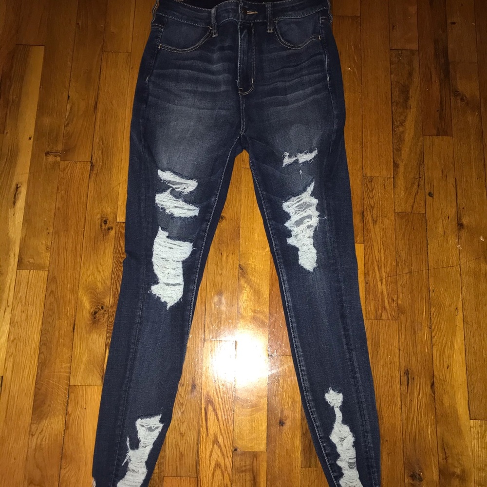 American Eagle distressed jeggings